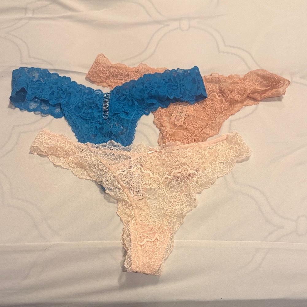 Victoria's Secret Lace Thong Set
